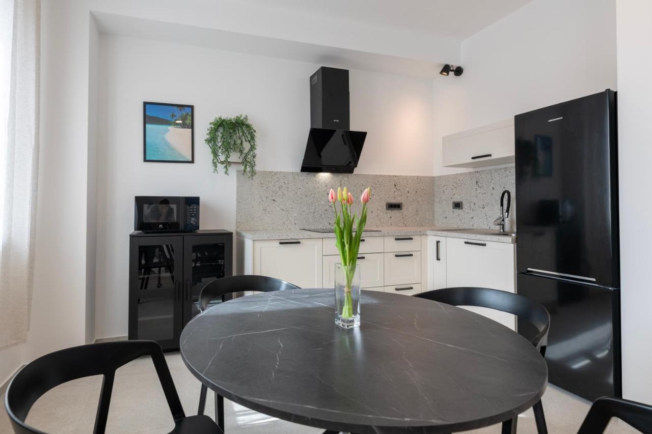 4 Elements - Luxury Family Apartments Tar-Vabriga Exterior photo